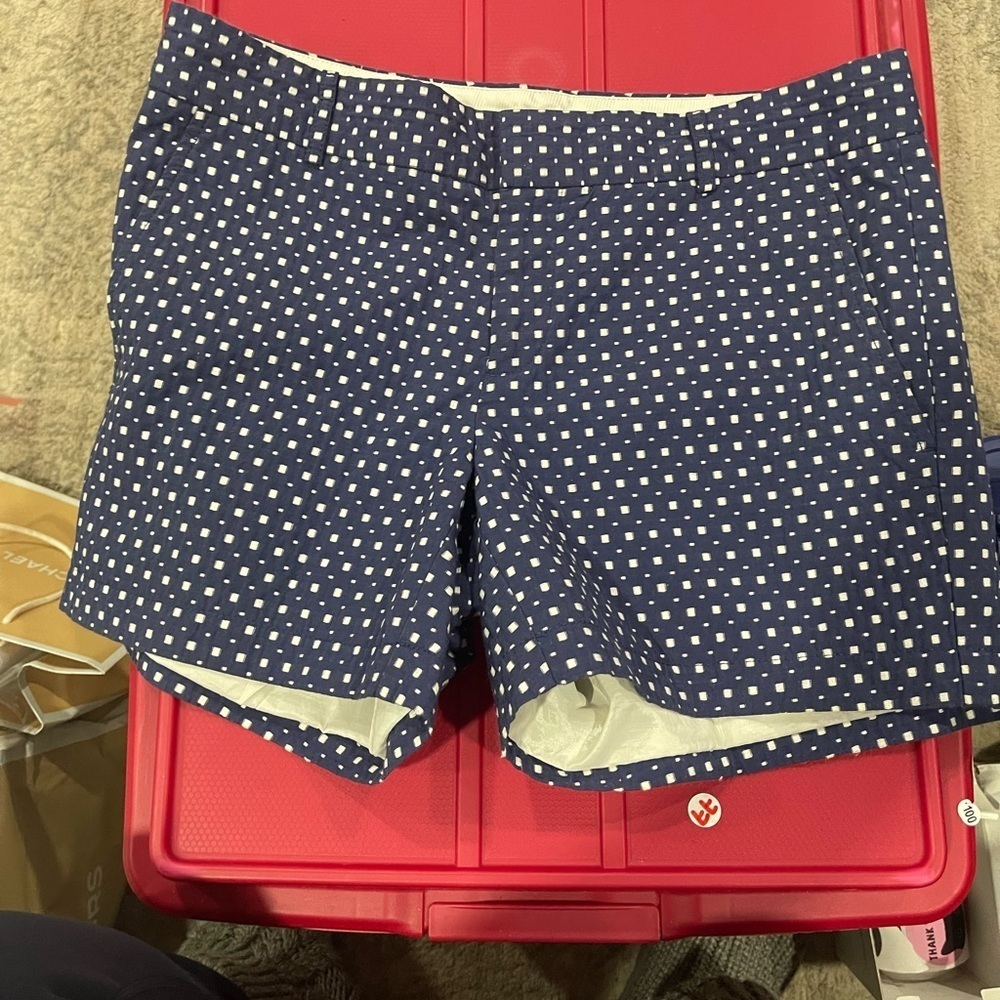 Banana Republic shorts , size 4🎁🎁🌺🌺🌺